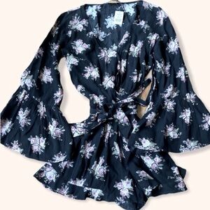 NWOT American Eagle Floral Bell Sleeve Romper w/tie Sz XS